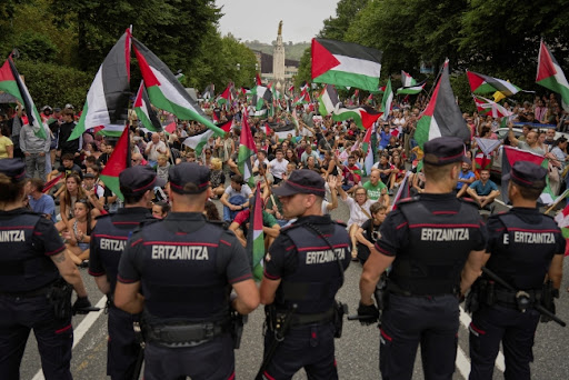 Protesti u Bilbau prekinuli 11. etapu Vuelte: demonstranti traže isključenje izraelske ekipe