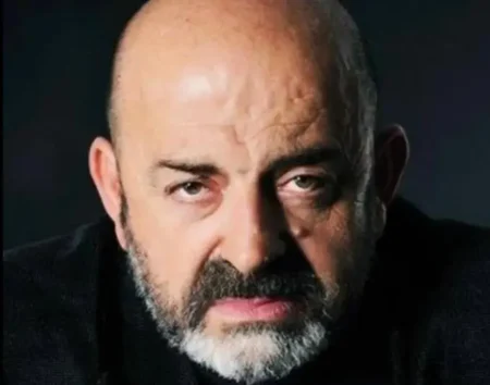 Preminuo Enver Petrovci: Glumac, reditelj i profesor glume napustio nas Preminuo Enver Petrovci: Glumac, reditelj i profesor glume napustio nas