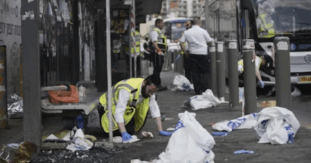 Izraelske genocidne vlasti: Palestinci pucali na autobuskoj stanici u Jerusalimu, ubili šest ljudi