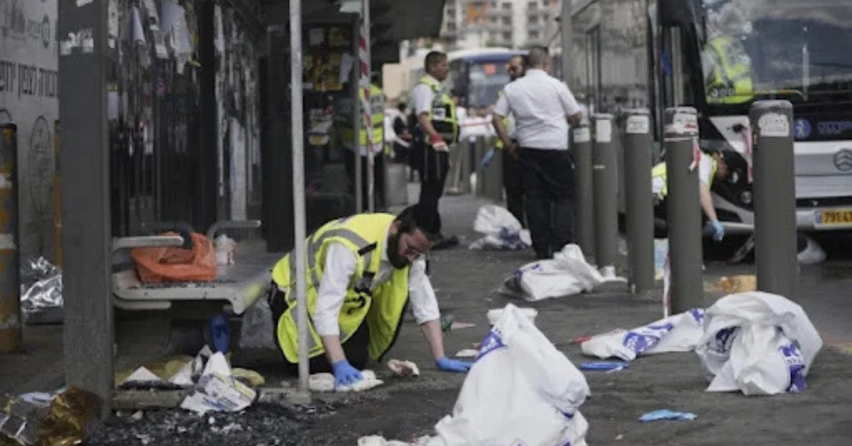 Izraelske genocidne vlasti: Palestinci pucali na autobuskoj stanici u Jerusalimu, ubili šest ljudi