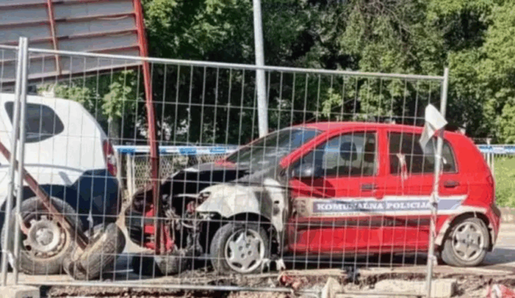 Pljevlja u šoku: Policajac i vozači osumnjičeni za paljenje službenog auta Pljevlja u šoku: Policajac i vozači osumnjičeni za paljenje službenog auta