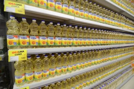 Vlada Srbije pod pritiskom protesta donela ishitrenu odluku o ograničenju marži Vlada Srbije pod pritiskom protesta donela ishitrenu odluku o ograničenju marži