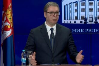 Vučić obećao leteće automobile: Srbija iz fiće u nebo do 2026. godine