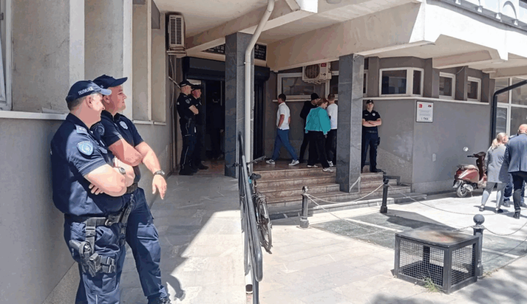 Ubistvo iz ljubomore: Veljko Miletić dobio 15 godina zatvora, porodica žrtve ogorčena presudom Ubistvo iz ljubomore: Veljko Miletić dobio 15 godina zatvora, porodica žrtve ogorčena presudom