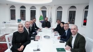 Zukorlić imenovao novo rukovodstvo Povjereništva SPP Novi Pazar Zukorlić imenovao novo rukovodstvo Povjereništva SPP Novi Pazar