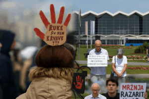 Studenti najavljuju miran komemorativni skup 1. novembra: “Tolerancija i dostojanstvo su naš odgovor na mrak” Studenti najavljuju miran komemorativni skup 1. novembra: “Tolerancija i dostojanstvo su naš odgovor na mrak”