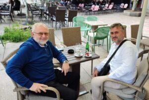 „Džuma s elementima borilačkih vještina“: Fizički obračun u bošnjačkom džematu Karlsruhe šokirao dijasporu „Džuma s elementima borilačkih vještina“: Fizički obračun u bošnjačkom džematu Karlsruhe šokirao dijasporu