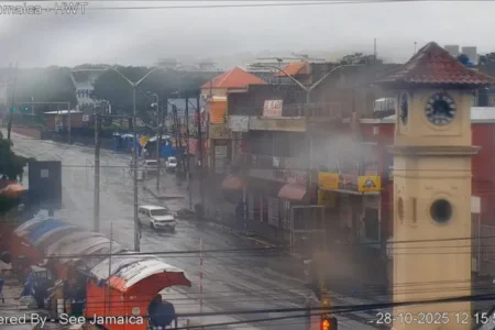 Uragan Melisa pogodio Karibe: Najsnažnija oluja u 90 godina prijeti Bermudima i Kubi Uragan Melisa pogodio Karibe: Najsnažnija oluja u 90 godina prijeti Bermudima i Kubi