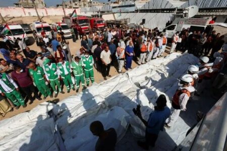 Palestinci u Gazi sahranjuju tijela vraćenih zarobljenika – mnogi neprepoznatljivi i s tragovima mučenja