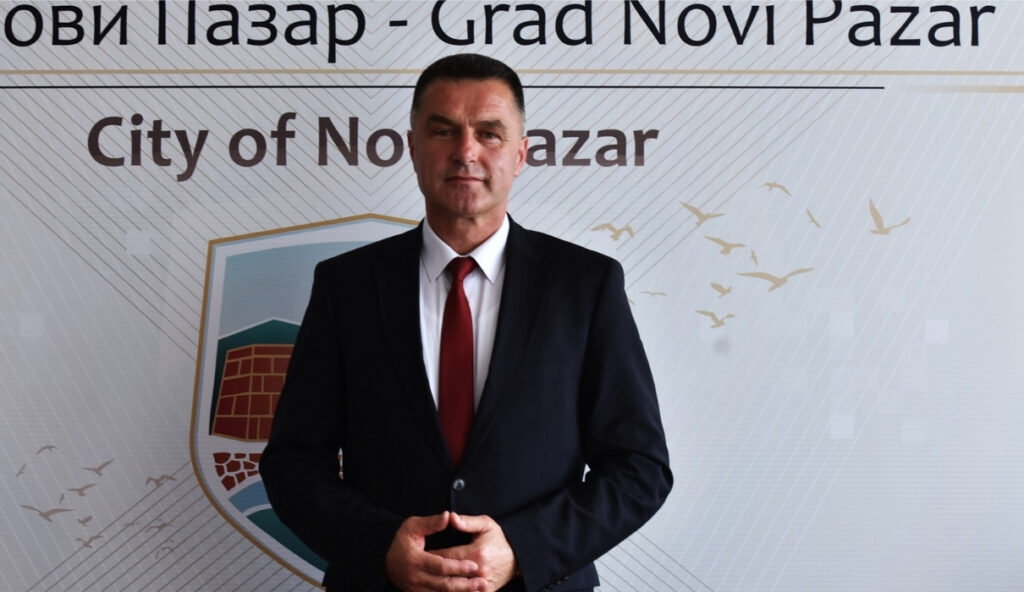 Biševac pozvao nadležne da spreče urušavanje univerziteta u Novom Pazaru Biševac pozvao nadležne da spreče urušavanje univerziteta u Novom Pazaru