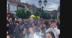 Sjećanje na legendu: Novi Pazar zapjevao za Halida Bešlića Sjećanje na legendu: Novi Pazar zapjevao za Halida Bešlića