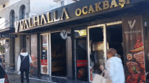 Tužilaštvo pokrenulo istragu nakon povika „Ubij Turčina“ u Podgorici – Vlada najavila hitne mjere Tužilaštvo pokrenulo istragu nakon povika „Ubij Turčina“ u Podgorici – Vlada najavila hitne mjere