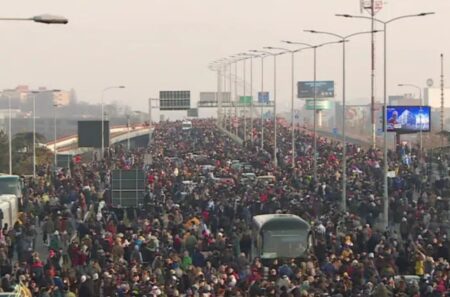 Jelić: Režim panično pokušava da spreči građane da dođu u Novi Sad Jelić: Režim panično pokušava da spreči građane da dođu u Novi Sad