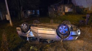 Automobil završio na krovu kod Bijelog Polja: Opasno preticanje šlepera u Kruševu povrijedilo dvije žene