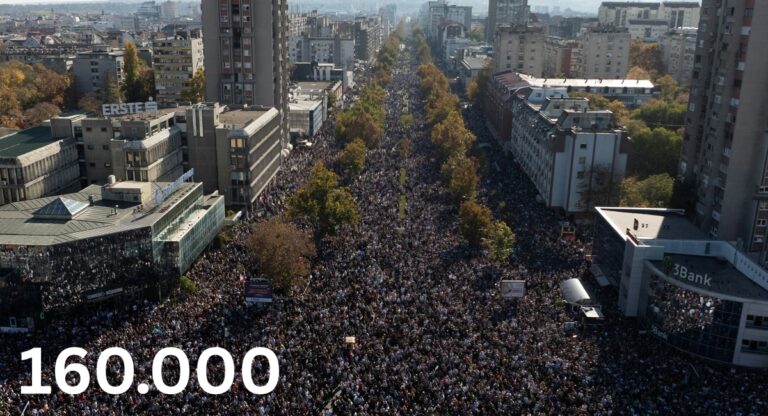 Dok Vučić bježi od izbora, Novi Sad se prepunio građanima