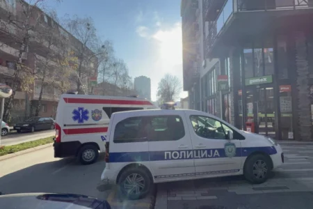 Teška saobraćajna nesreća kod Nove Varoši: Jedno vozilo potpuno smrskano