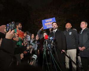 Grad slobode predao ključeve muslimanu: Izrael u šoku zbog izbora Zohrana Mamdanija za gradonačelnika Njujorka Grad slobode predao ključeve muslimanu: Izrael u šoku zbog izbora Zohrana Mamdanija za gradonačelnika Njujorka