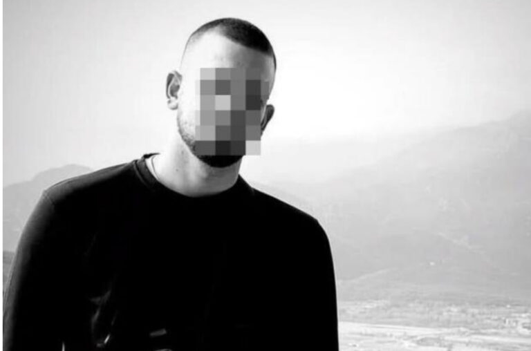 TRAGEDIJA KOD JAGODINE: Na traktoru poginuo 17-godišnjak, selo zavijeno u crno TRAGEDIJA KOD JAGODINE: Na traktoru poginuo 17-godišnjak, selo zavijeno u crno