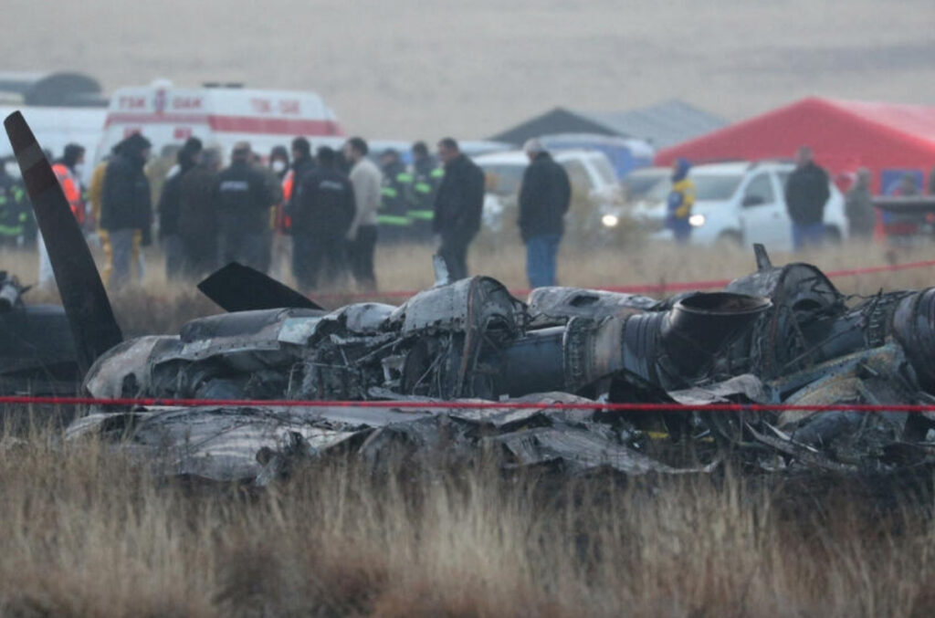 Srušio se turski vojni avion u Gruziji, poginulo svih 20 vojnika i članova posade Srušio se turski vojni avion u Gruziji, poginulo svih 20 vojnika i članova posade