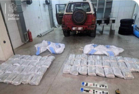 ŠOK NA GRANICI: BIVŠI POLICAJAC PAO SA 60 KILA „TRAVE“ – VOZIO SUZUKI PUN DŽAKOVA PREKO KUČKIH KORITA!