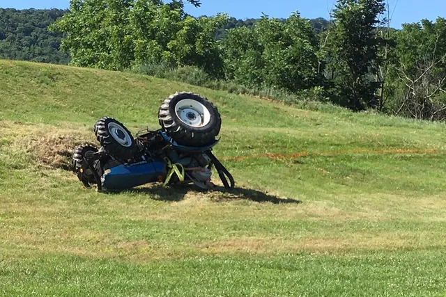 Rad u polju pretvorio se u tragediju: Život izgubio 62-godišnji traktorista Rad u polju pretvorio se u tragediju: Život izgubio 62-godišnji traktorista