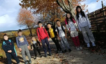 Nakon medijskog pritiska: Djeca iz Crćeva i Krća konačno dobila prevoz – mjesecima pješačili 10 km do škole!