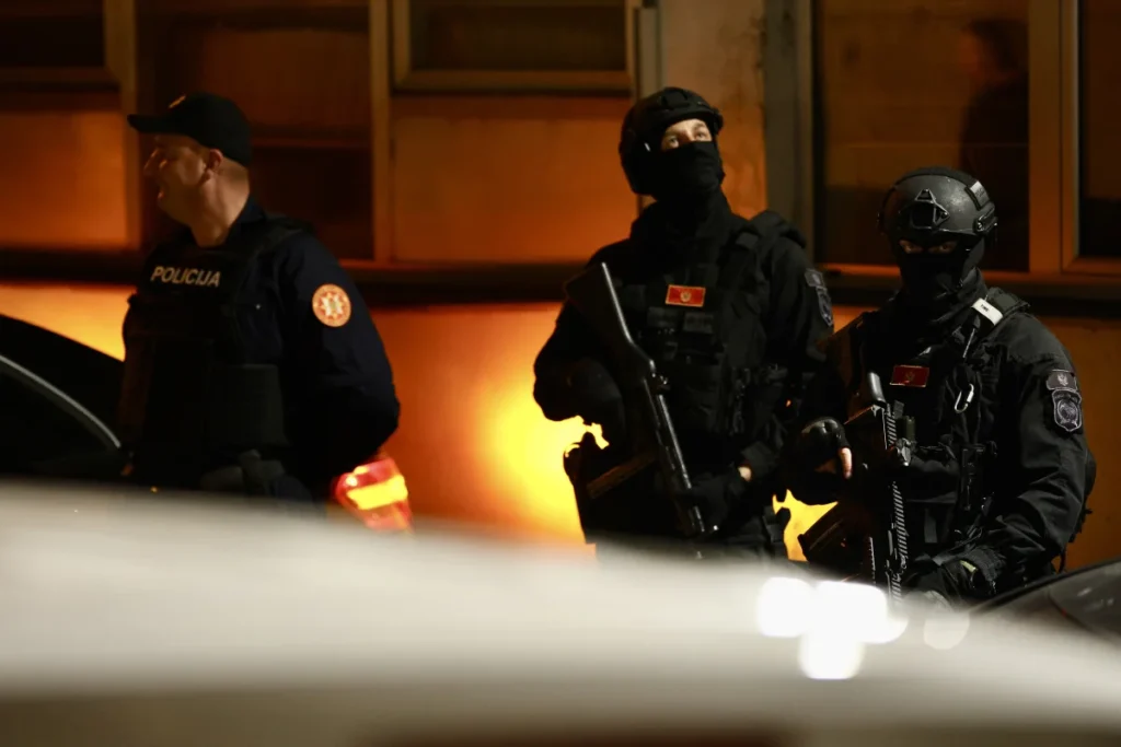 Južni Sandžak pod opsadom policije: Racije u Beranama, Rožajama i Bijelom Polju — maloljetnik uhvaćen sa Glockom 17, zaplijenjena droga