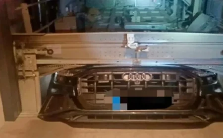 Drama na Vračaru: Audi proslavljenog košarkaša Milka Bjelice sa porodicom propao kroz garažni lift